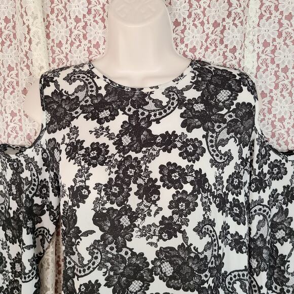 vince camuto white black paisley floral cold shoulder sheer blouse Size medium - Picture 6 of 9